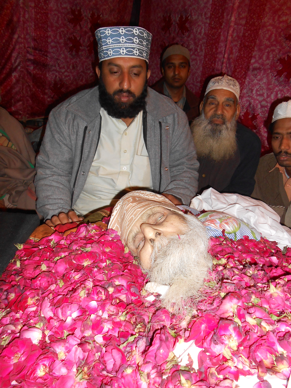 Hakeem Aamir Adnan Grand Son with his Grand Father Hakeem Abdul Hai R.A